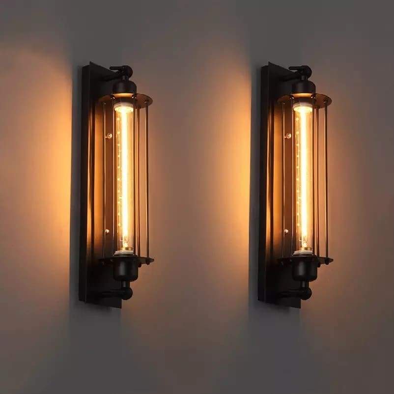 Industrial Wall Lamp With Adjustable Heads