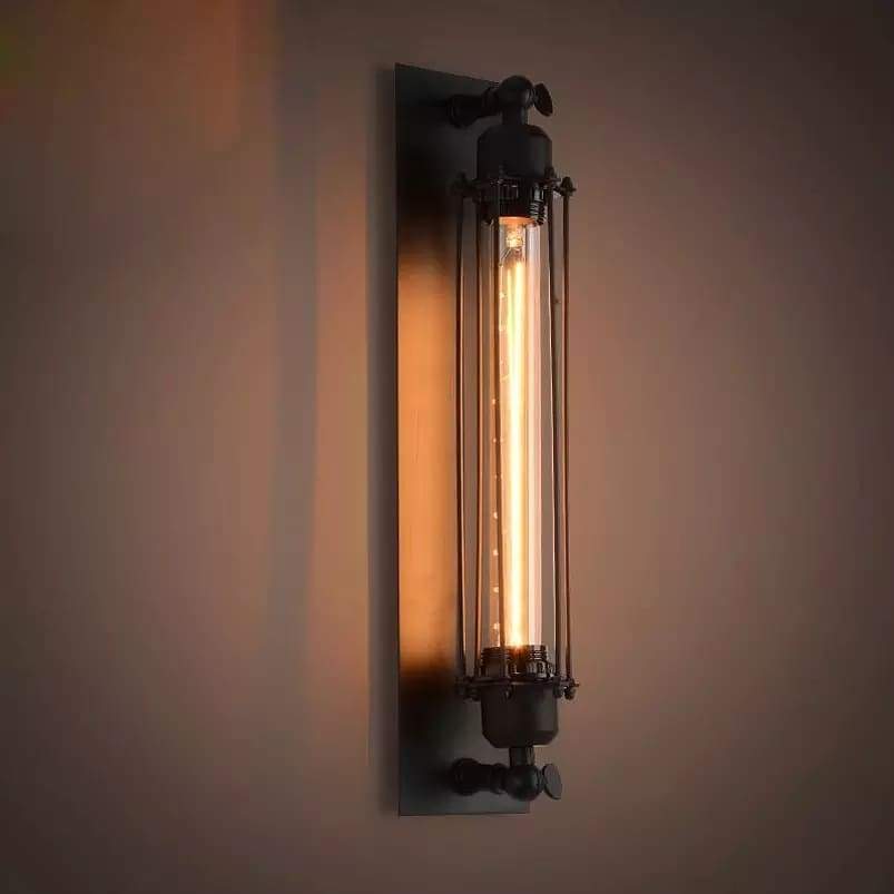 Industrial Wall Lamp With Adjustable Heads